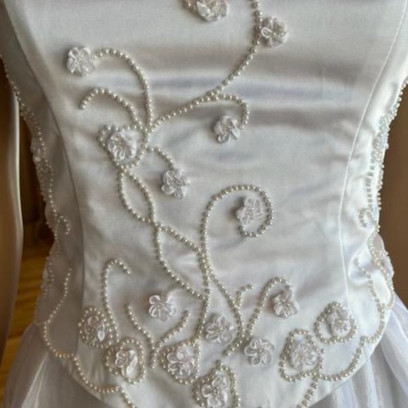 *LA Glo White Beaded Satin Strap X Back Bead Wedding Dress Bridal Gown Size 5 6 - Picture 7 of 13